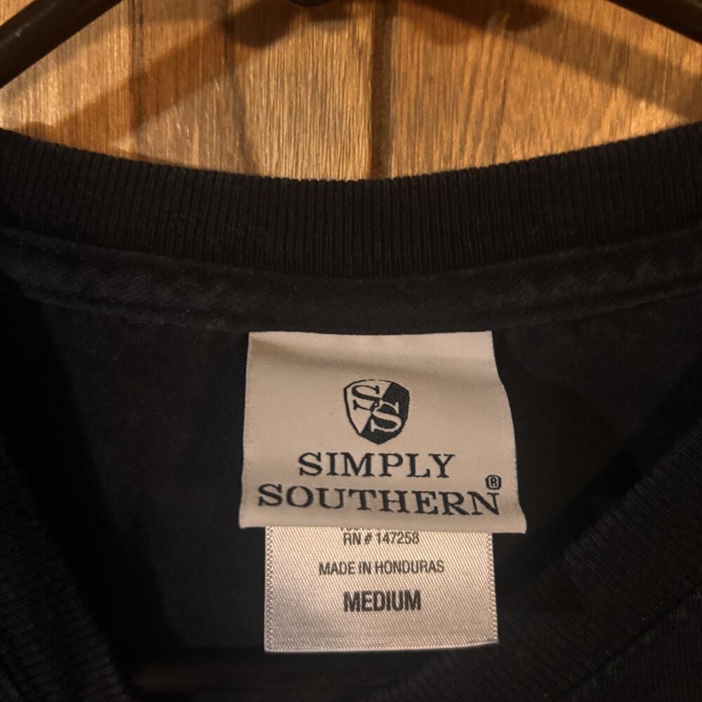 Simply Southern Collection Black Gold Pineapple Long Sleeve Shirt Womens Medium - Picture 4 of 4